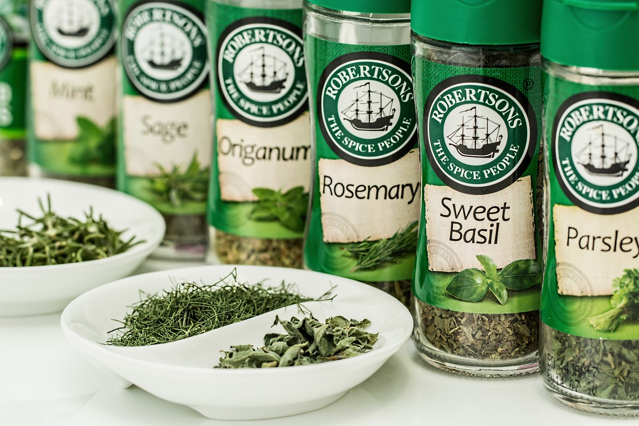 Featured image for Should I Only Use Fresh Herbs in Cooking? Debunking the Myth